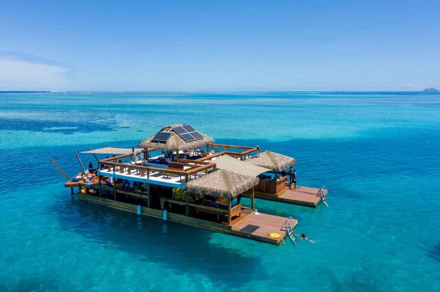 Fiji: Cloud 9 Floating Bar and Pizzeria Day Trip - Food and Drinks: Wood-Fired Pizza, Bar Tab Value, and What Costs Really Mean