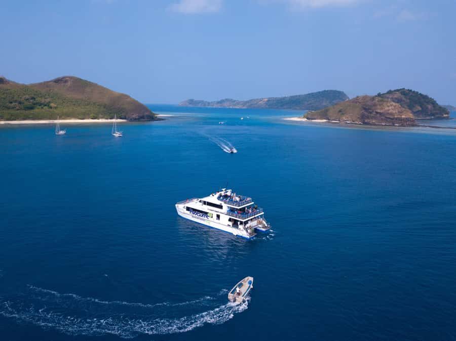 Fiji: Yasawa Islands Explorer Cruise with Lunch - Getting there: coach pickup timing and how the day starts