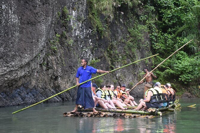 Jewel Of Fiji Incl Fijian Village Waterfall Pacific Harbor Hotels - Cruising the Navua River toward the Magic Waterfall