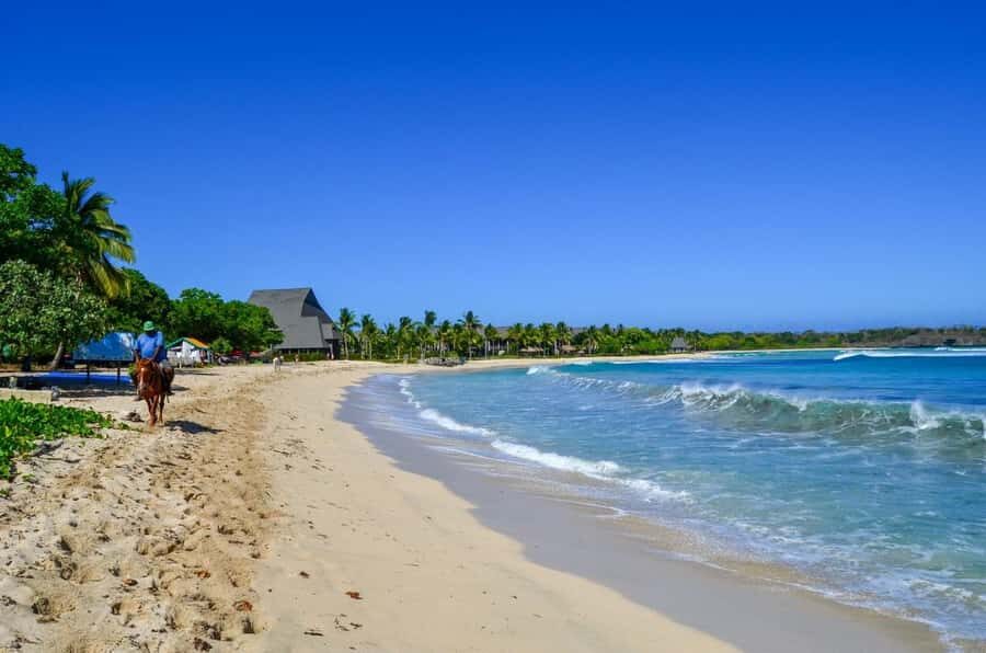 Natadola Beach Tour With Tifajek Mud Pool & Hotspring - The drive matters: from Nadi town to Natadola, then onward to Sabeto