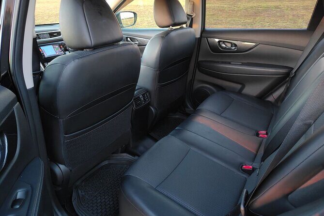 Private Arrival SUV Transfer: Nadi Airport to Nadi area Hotels - Private SUV to Denarau hotels: fast, direct, and air-conditioned