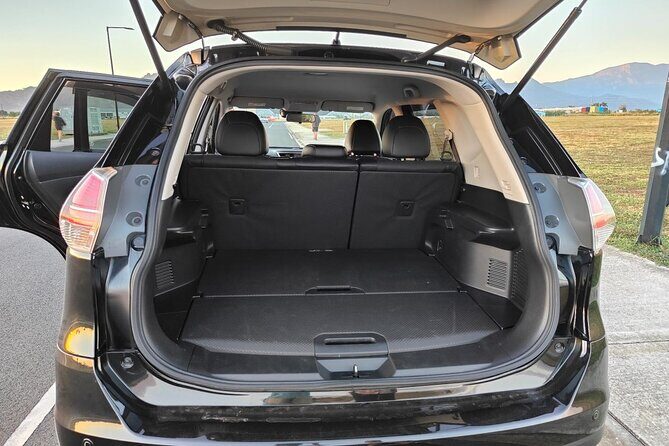 Private Arrival SUV Transfer: Nadi Airport to Nadi area Hotels - Meet-and-greet details that keep you from wandering